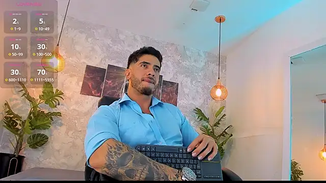 Snapshot of Nate_franco chatting on June 14, 4:14 am Nate franco online show from June 14, 4:14 am