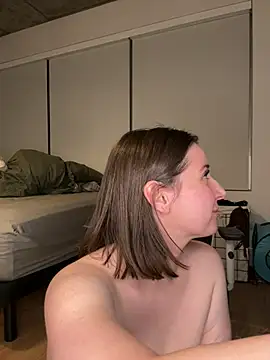 nerdynina online show from January 16, 3:34 am