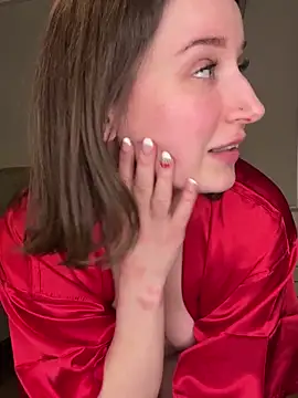 nerdynina online show from February 5, 3:34 am