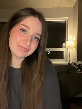 nerdynina online show from May 3, 12:27 am