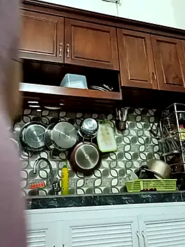    Erin    online show from November 14, 3:27 am