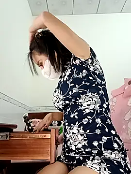    Erin    online show from December 17, 3:12 am