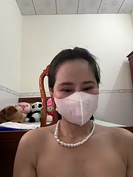 Snapshot of ___Erin___ chatting on May 29, 4:32 am Erin online show from May 29, 4:32 am