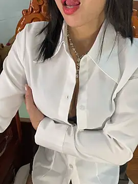 Snapshot of ___Erin___ chatting on June 30, 3:02 pm Erin online show from June 30, 3:02 pm