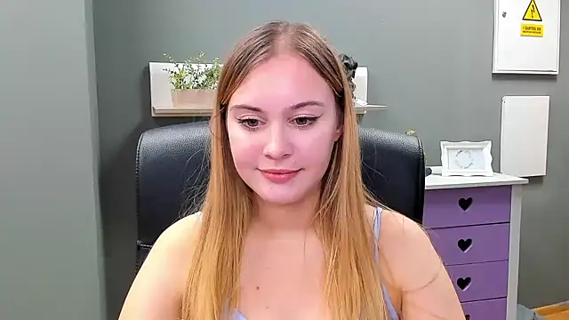 Snapshot of kitty_valeria chatting on February 2, 5:48 pm kitty valeria online show from February 2, 5:48 pm