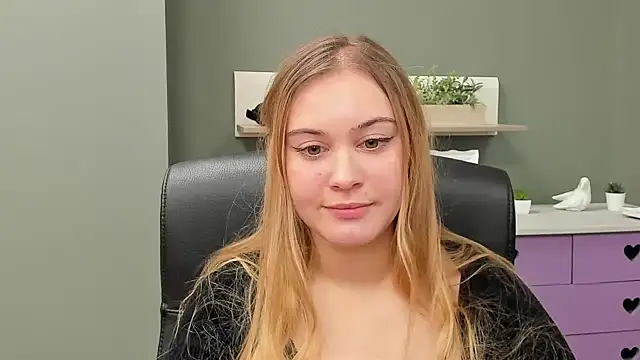 Snapshot of kitty_valeria chatting on February 23, 11:00 am kitty valeria online show from February 23, 11:00 am