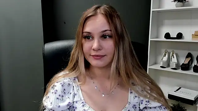 kitty valeria online show from May 6, 8:47 pm