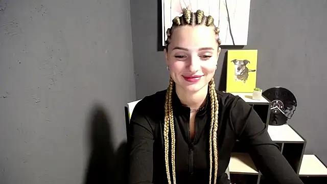 Snapshot of lady_olivia_ chatting on October 10, 1:32 pm lady olivia  online show from October 10, 1:32 pm