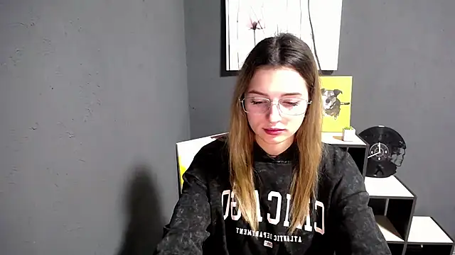 lady olivia  online show from November 13, 4:50 pm