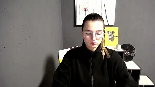 lady olivia  online show from December 2, 1:39 pm