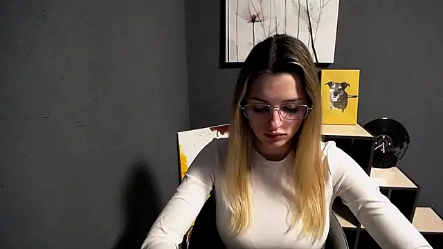 Snapshot of lady_olivia_ chatting on May 11, 2:45 pm lady olivia online show from May 11, 2:45 pm