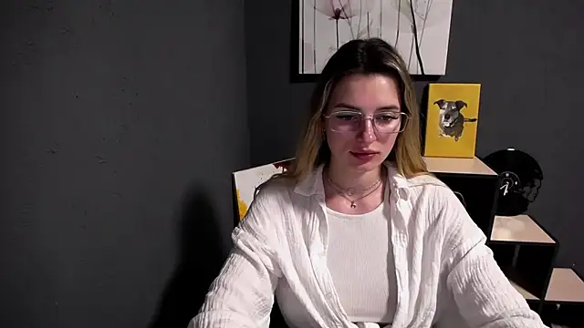 Snapshot of lady_olivia_ chatting on May 18, 12:11 pm lady olivia online show from May 18, 12:11 pm