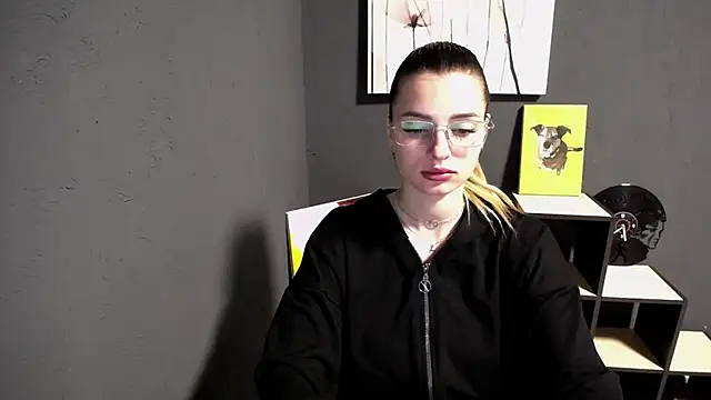 Snapshot of lady_olivia_ chatting on May 21, 12:23 pm lady olivia online show from May 21, 12:23 pm