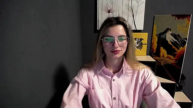 Snapshot of lady_olivia_ chatting on June 4, 12:44 pm lady olivia online show from June 4, 12:44 pm
