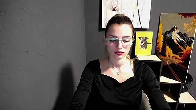 Snapshot of lady_olivia_ chatting on June 7, 12:20 pm lady olivia online show from June 7, 12:20 pm