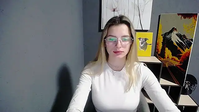Snapshot of lady_olivia_ chatting on June 17, 12:50 pm lady olivia online show from June 17, 12:50 pm