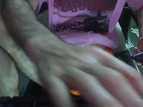 Snapshot of Carte1921 chatting on December 19, 2:23 am Carte1921 online show from December 19, 2:23 am