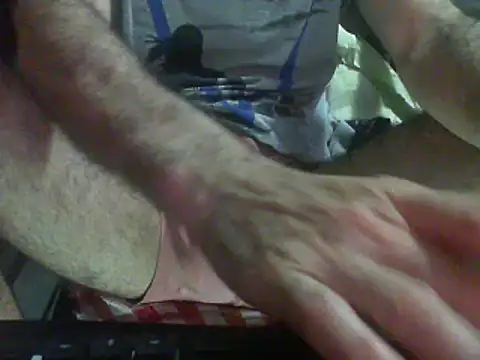 Snapshot of Carte1921 chatting on December 28, 4:41 am Carte1921 online show from December 28, 4:41 am