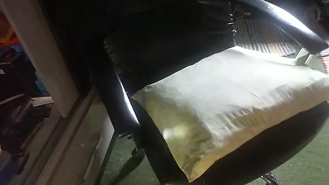 Snapshot of Carte1921 chatting on October 28, 12:19 pm Carte1921 online show from October 28, 12:19 pm