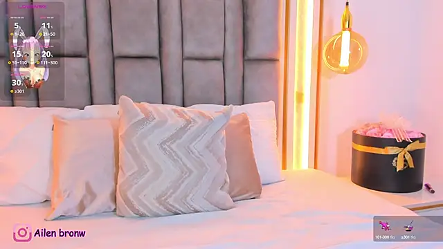 elianabrown online show from September 8, 10:09 pm