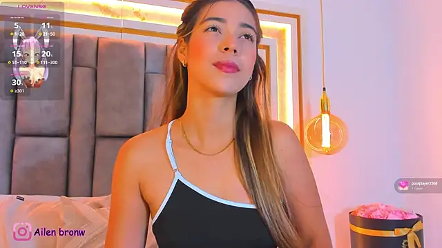 elianabrown online show from September 26, 8:35 pm