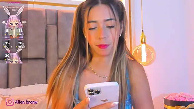 elianabrown online show from December 13, 9:20 pm