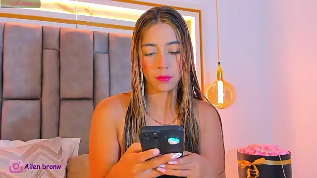 elianabrown online show from January 15, 8:56 pm