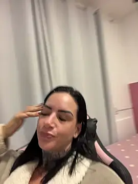 YasmimBrasil online show from August 3, 5:28 am