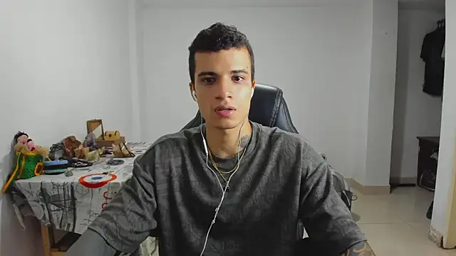 Snapshot of Balo_lovers chatting on January 21, 3:43 pm Balo lovers online show from January 21, 3:43 pm