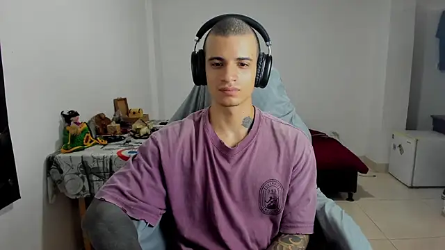 Snapshot of Balo_lovers chatting on March 10, 4:57 pm Balo lovers online show from March 10, 4:57 pm