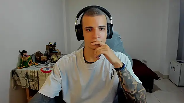 Snapshot of Balo_lovers chatting on March 11, 6:19 pm Balo lovers online show from March 11, 6:19 pm