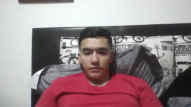 Snapshot of Estebitan_vm chatting on March 28, 8:14 am Estebitan vm online show from March 28, 8:14 am