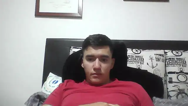 Snapshot of Estebitan_vm chatting on April 13, 3:01 am Estebitan vm online show from April 13, 3:01 am