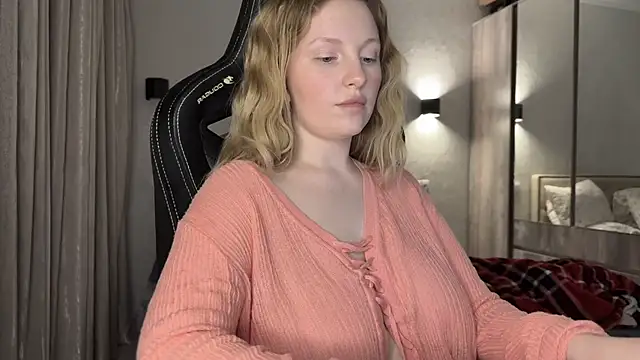 Snapshot of x_ivy_x chatting on February 22, 6:19 pm x ivy x online show from February 22, 6:19 pm