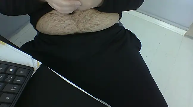 Snapshot of Koraymoray15 chatting on February 26, 9:21 am Koraymoray15 online show from February 26, 9:21 am