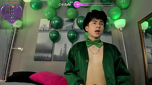 Snapshot of noah_and_rose chatting on March 17, 7:48 pm noah and rose online show from March 17, 7:48 pm