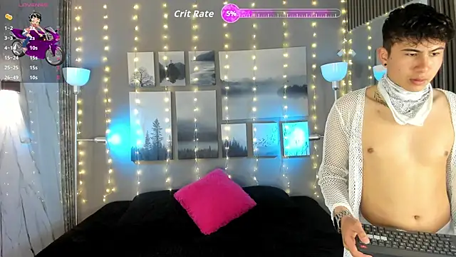 Snapshot of noah_and_rose chatting on October 25, 7:41 pm noah and rose online show from October 25, 7:41 pm