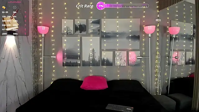 Snapshot of noah_and_rose chatting on November 24, 7:35 pm noah and rose online show from November 24, 7:35 pm