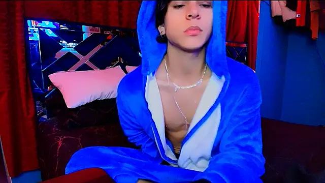 Luke Howland online show from January 12, 1:11 am