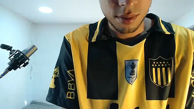 Snapshot of danielitopapuu chatting on September 20, 10:22 pm danielitopapuu online show from September 20, 10:22 pm