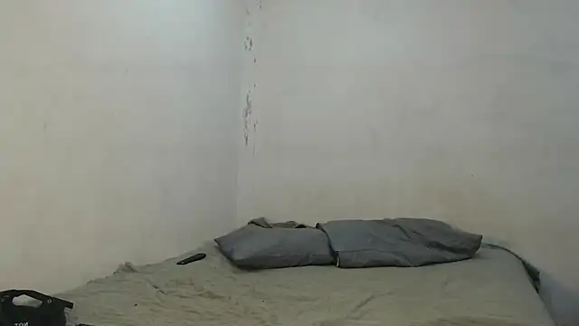 Snapshot of danielitopapuu chatting on October 3, 9:50 am danielitopapuu online show from October 3, 9:50 am