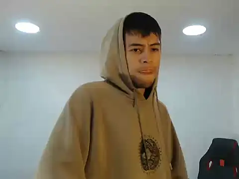 Snapshot of danielitopapuu chatting on October 11, 11:31 am danielitopapuu online show from October 11, 11:31 am