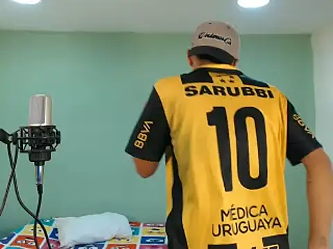 Snapshot of danielitopapuu chatting on November 13, 8:08 pm danielitopapuu online show from November 13, 8:08 pm