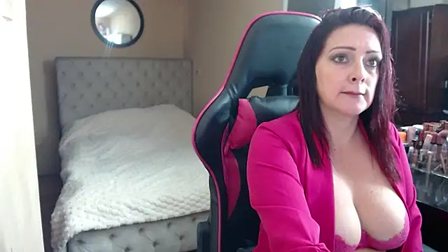 Carol Scottt online show from June 27, 8:36 pm