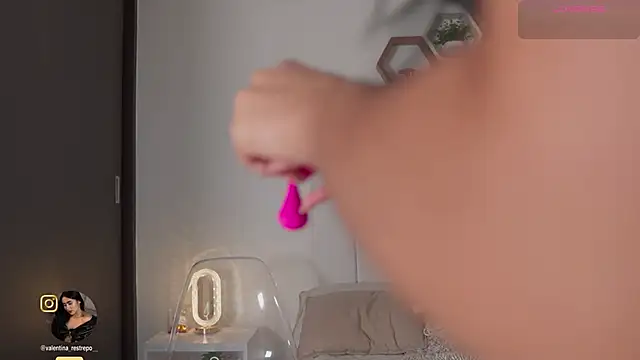 Madison evans1 online show from February 11, 5:23 am