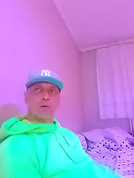 Snapshot of McdyllanXX chatting on March 10, 11:54 pm McdyllanXX online show from March 10, 11:54 pm