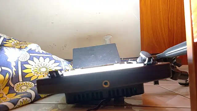 Snapshot of Jacky_queen chatting on January 12, 6:29 am Jacky queen online show from January 12, 6:29 am