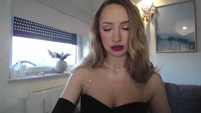 JulietteDiamond online show from March 4, 3:29 pm