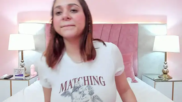 SophiaLaurens online show from January 11, 3:42 pm