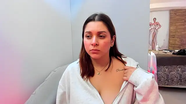 SophiaLaurens online show from February 7, 3:08 pm